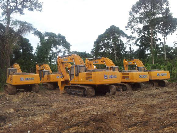 370CA excavator ride in the West African jungle